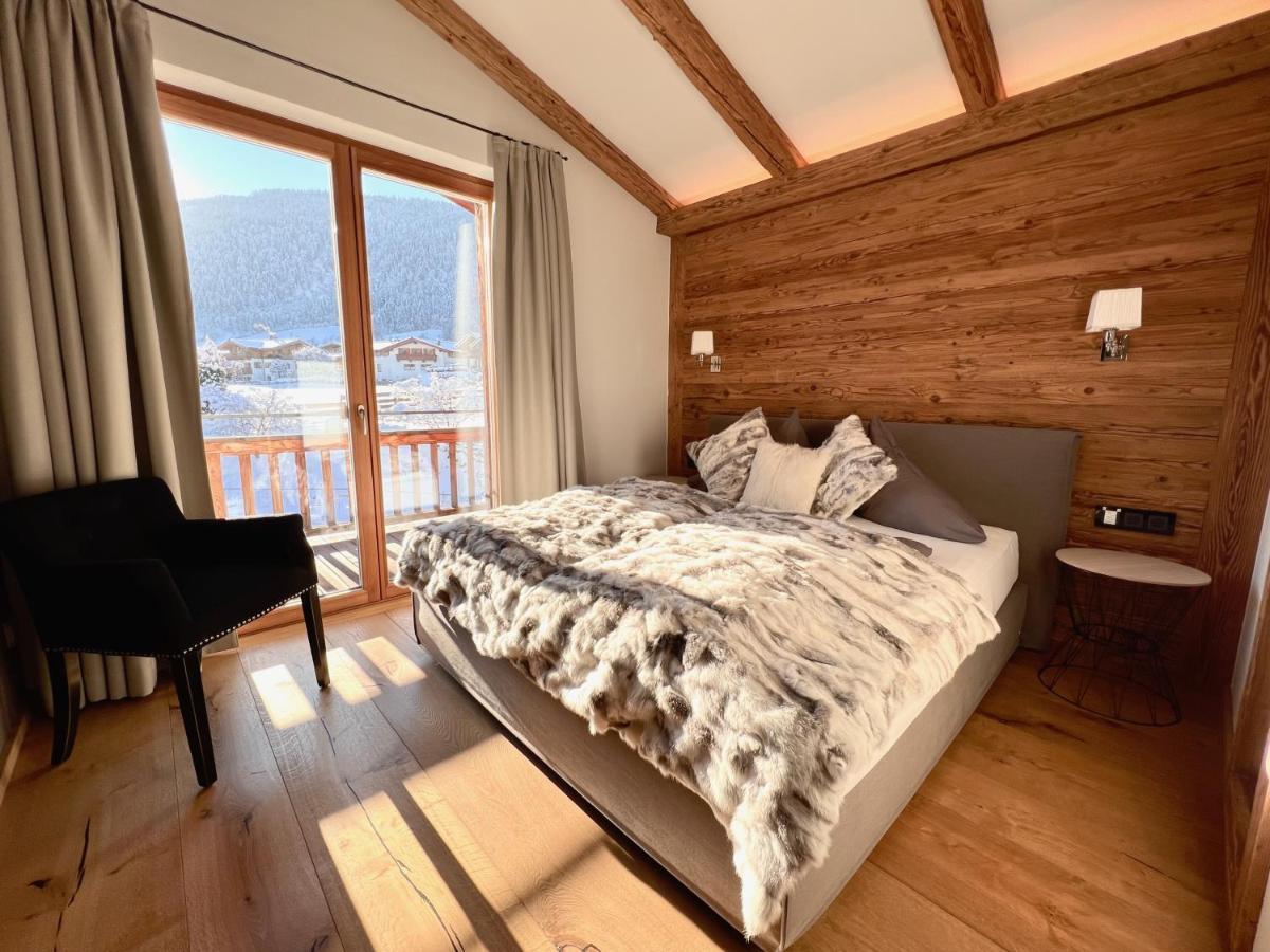 Hideaway Design Chalet By Belle Stay Кицбюэль Экстерьер фото
